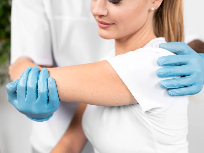 Chiropractic care for arm pain at Heights Chiropractic Center in Houston