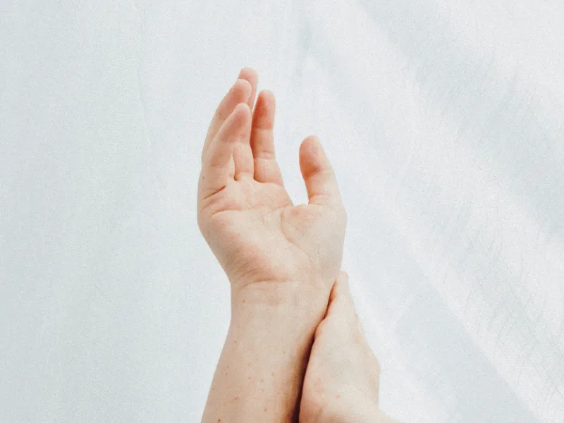 How Heights Chiropractic Center treats neuropathy in Houston