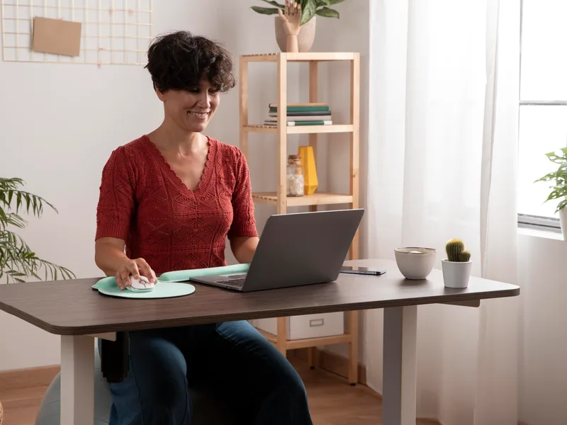 How Heights Chiropractic Center treats poor posture in Houston